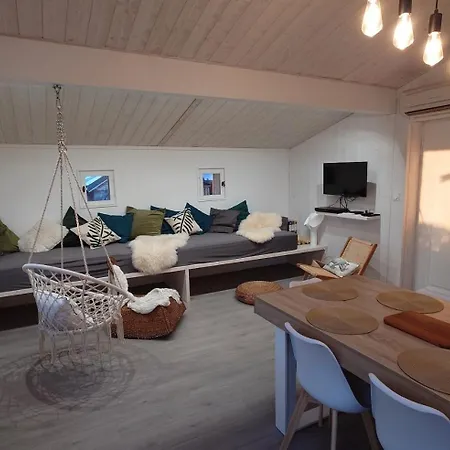 Les Pagotins De Garance, Jura 39, Avec Sauna Panoramique